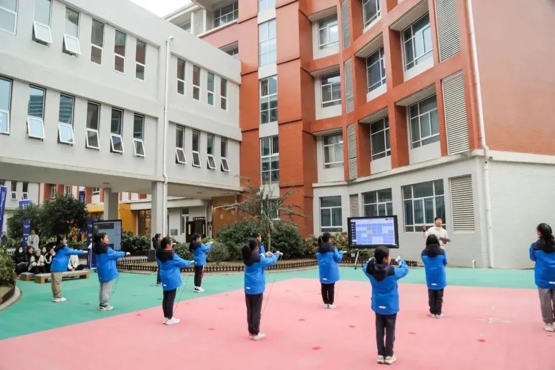 武汉经济技术开发区湖畔小学