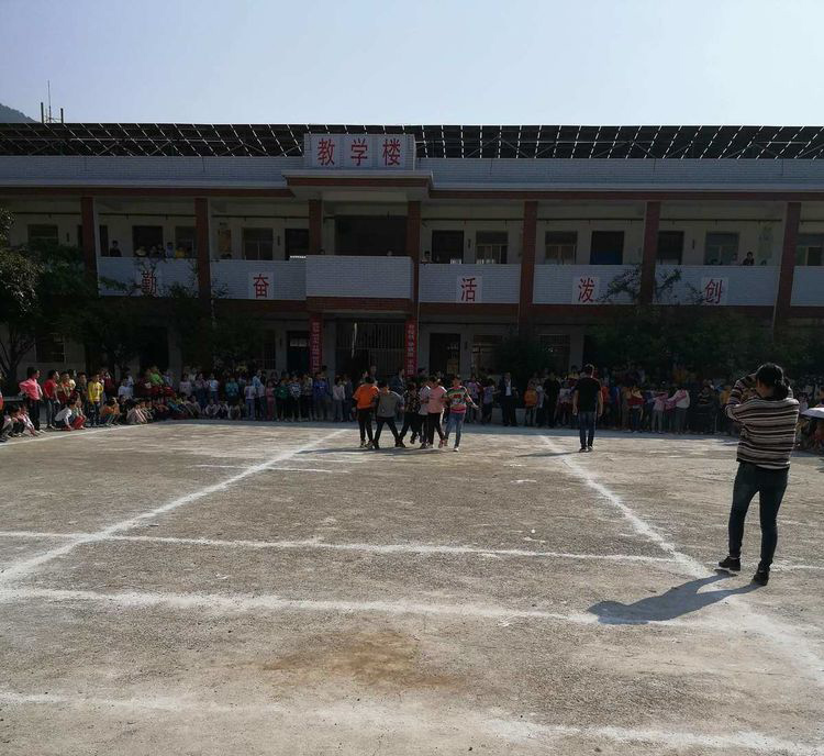 武汉市新洲区辛冲街河东小学