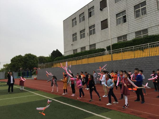 武汉经济技术开发区军山小学