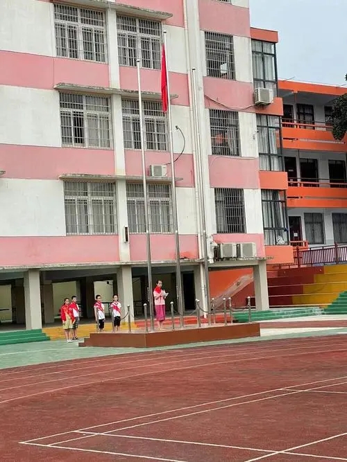 武汉市江夏区法泗石联小学