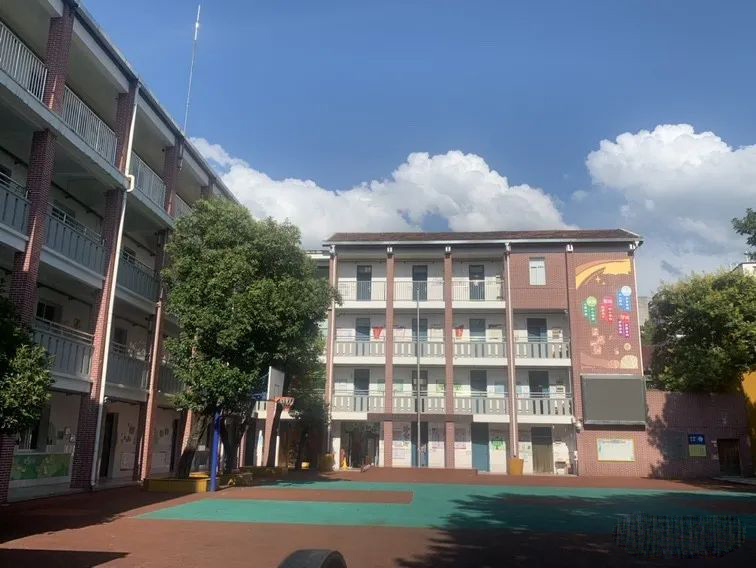 武汉市汉阳区群建路小学