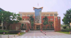 深圳市龙岗区新梓学校
