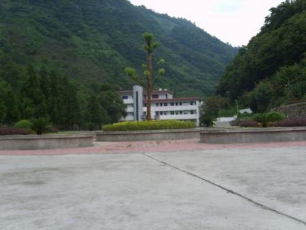 神农架林区木鱼中心学校