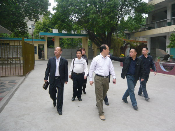 福建省南平市新光学校