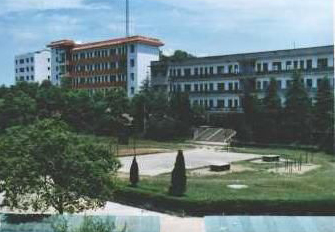 湖南省双峰县曾国藩实验学校
