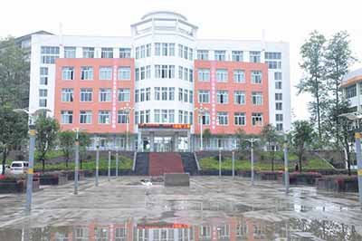 重庆市梁平县屏锦中学