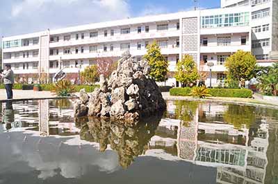 四川省凉山盐源县中学