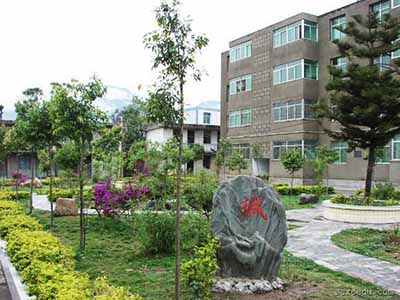 四川省西昌市裕隆中学