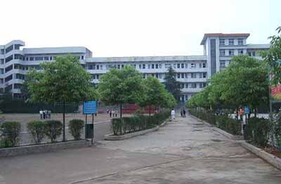 湖南省新邵县酿溪中学