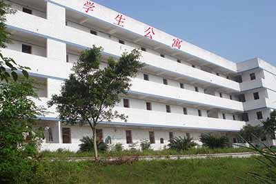四川省营山县回龙中学