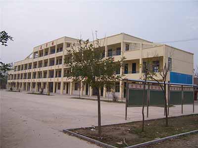 山东省鄄城县彭楼乡彭楼中学