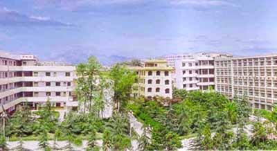 山东省东营市垦利实验中学